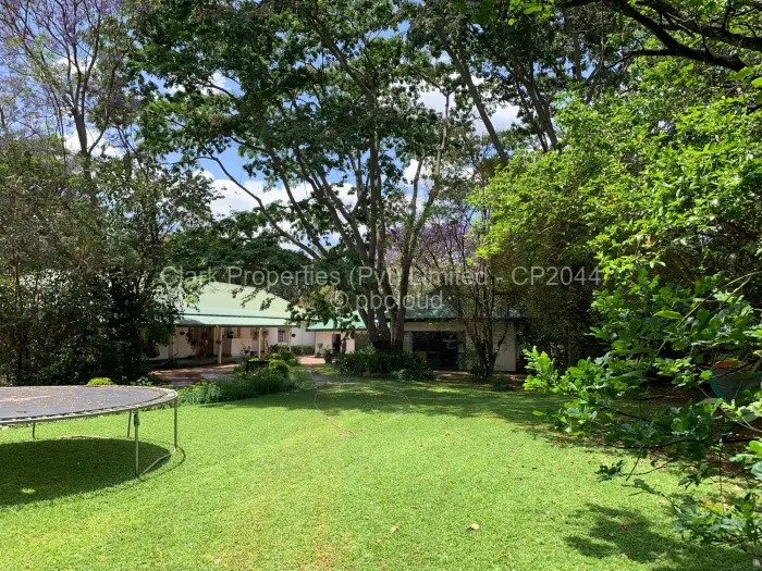6 Bedroom House for Sale in Chisipite, Harare