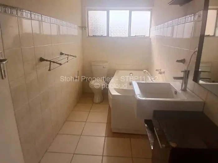 Townhouse/Complex/Cluster to Rent in Bluff Hill