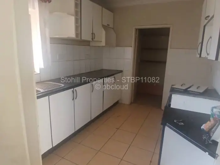 Townhouse/Complex/Cluster to Rent in Bluff Hill