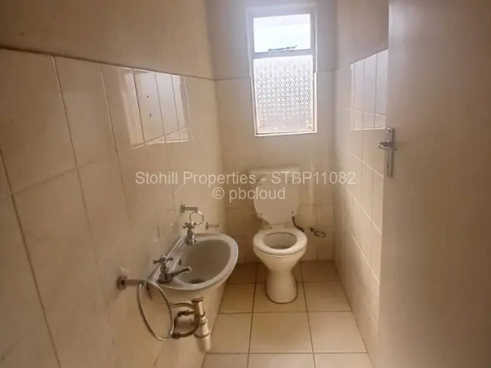 Townhouse/Complex/Cluster to Rent in Bluff Hill