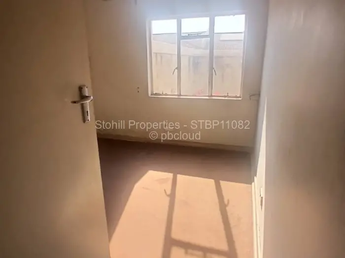 Townhouse/Complex/Cluster to Rent in Bluff Hill