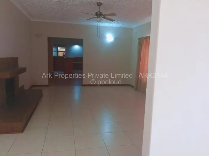 4 Bedroom House to Rent in Mount Pleasant