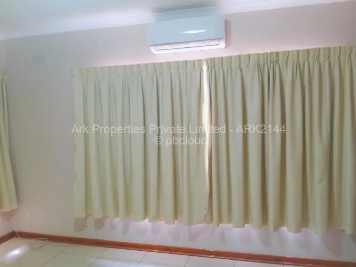 4 Bedroom House to Rent in Mount Pleasant