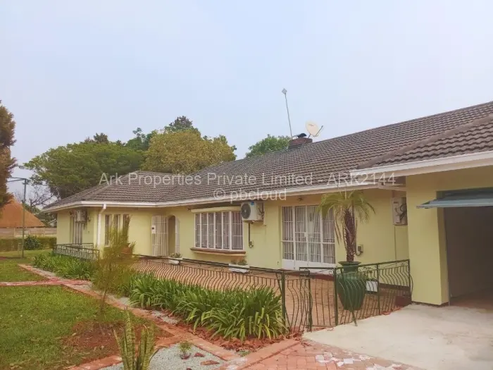 4 Bedroom House to Rent in Mount Pleasant