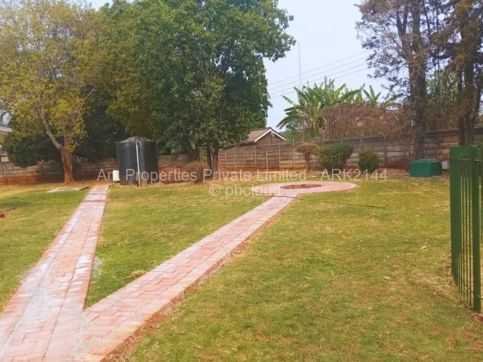 4 Bedroom House to Rent in Mount Pleasant