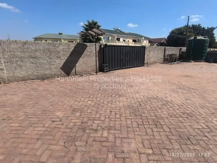 Flat/Apartment to Rent in Avondale West