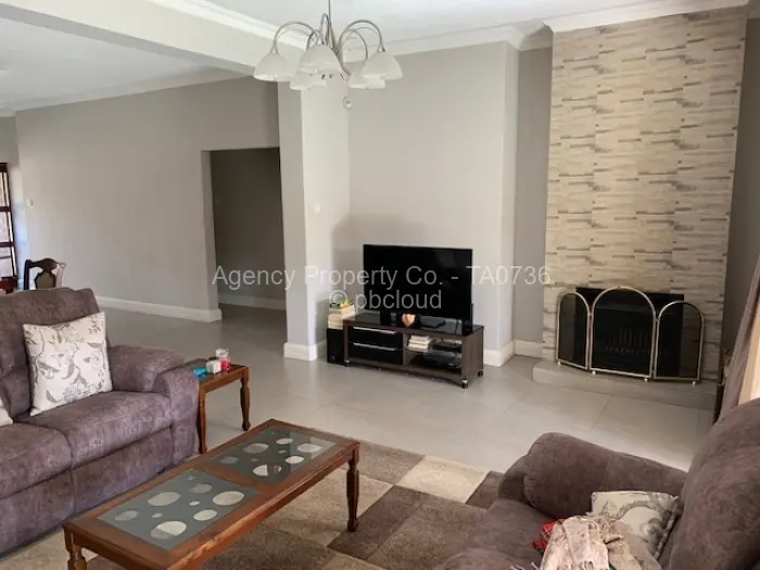 Townhouse/Complex/Cluster to Rent in Newlands