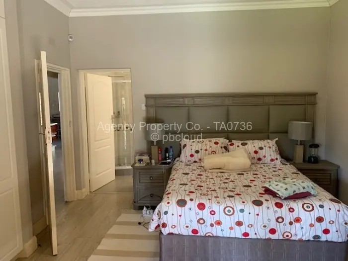 Townhouse/Complex/Cluster to Rent in Newlands