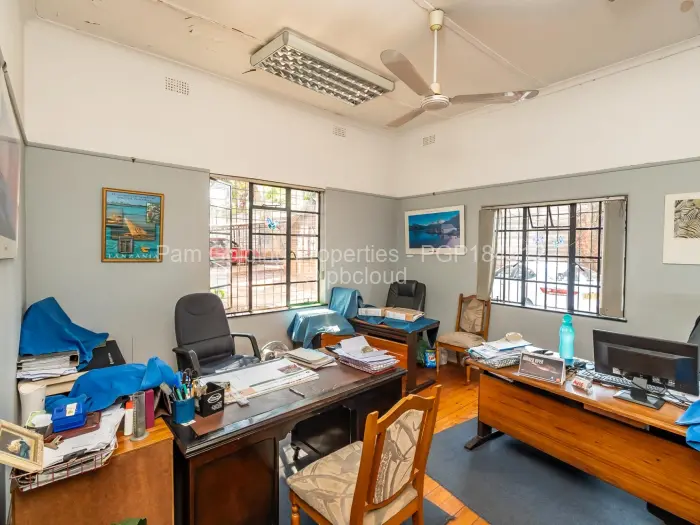 6 Bedroom House for Sale in Avondale, Harare