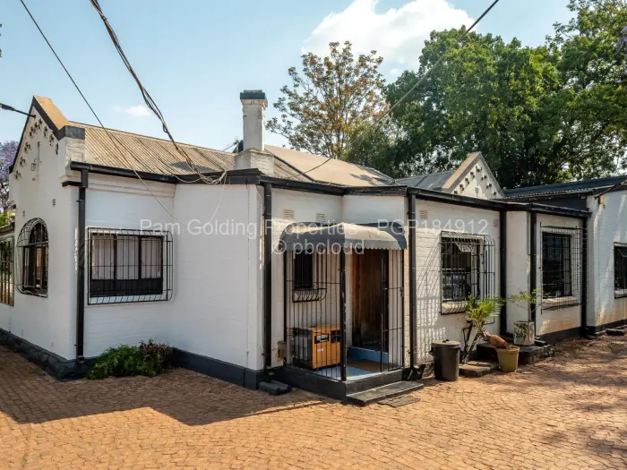 6 Bedroom House for Sale in Avondale, Harare