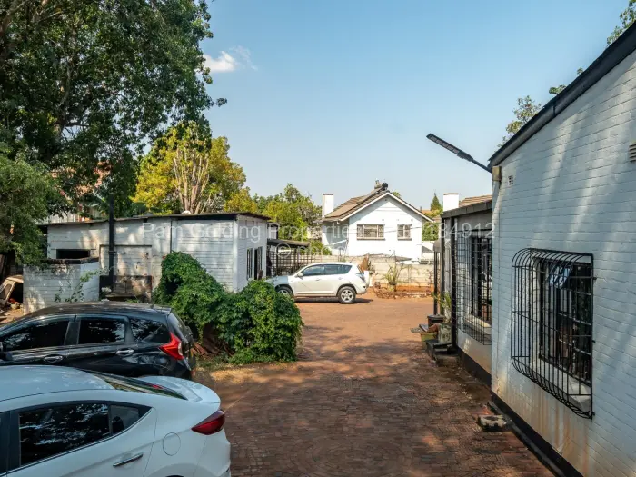 6 Bedroom House for Sale in Avondale, Harare