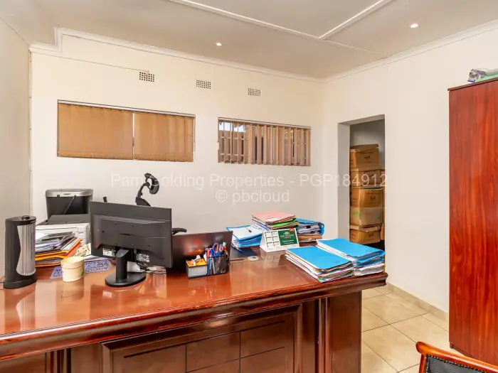 6 Bedroom House for Sale in Avondale, Harare