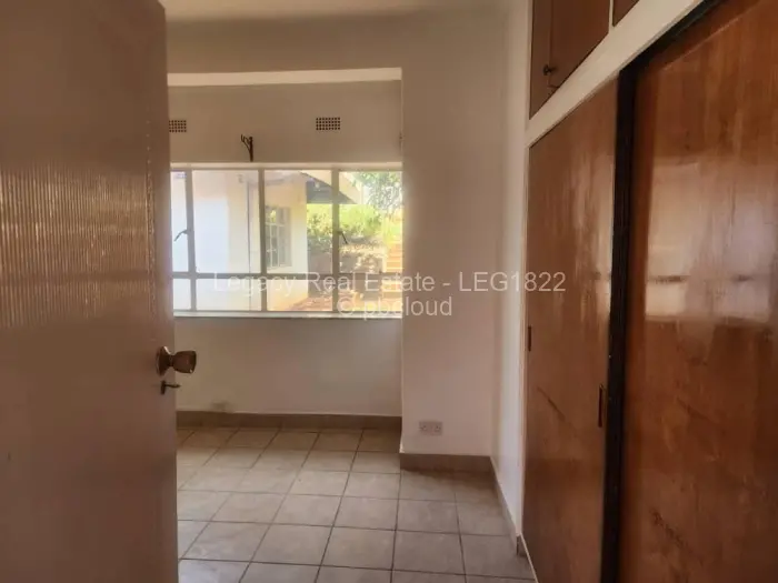 Commercial Property to Rent in Newlands