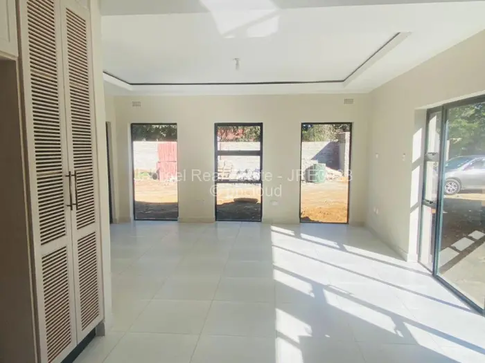 Townhouse/Complex/Cluster to Rent in Marlborough