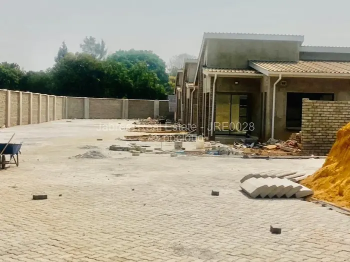 Townhouse/Complex/Cluster to Rent in Marlborough
