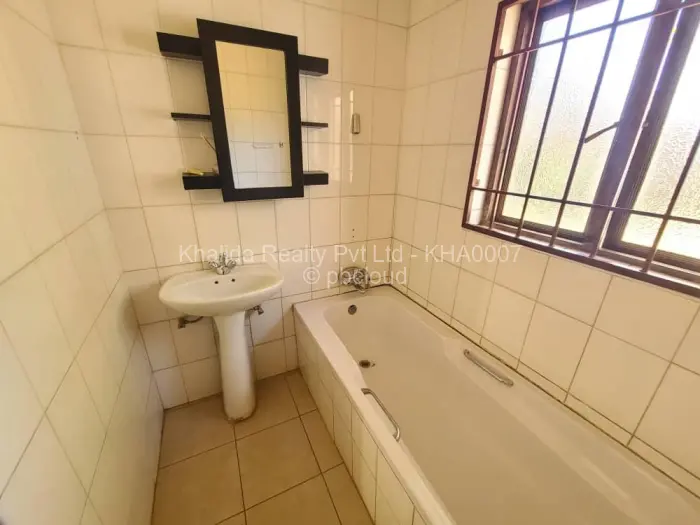 4 Bedroom House to Rent in Mount Pleasant