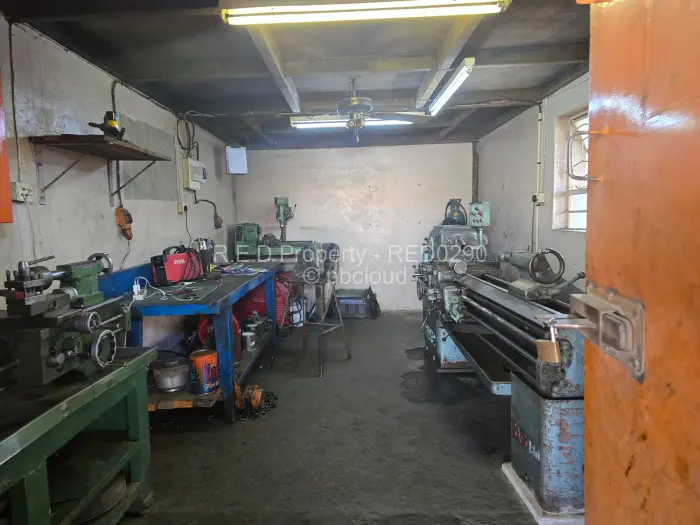 Warehouse/Industrial for Sale in Donnington, Bulawayo