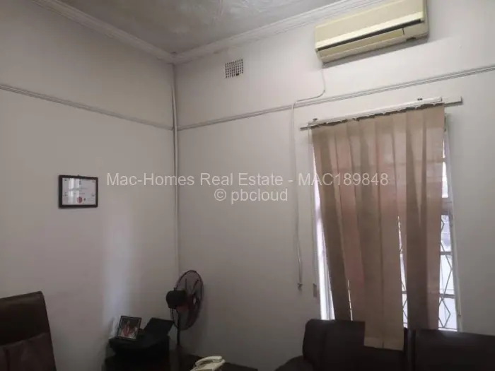 Townhouse/Cluster for Sale in Avenues, Harare