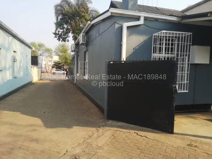 Townhouse/Cluster for Sale in Avenues, Harare