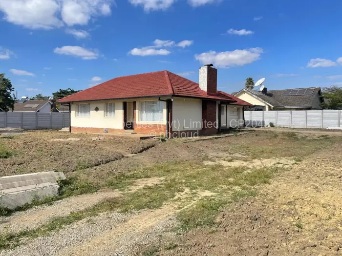 3 Bedroom House for Sale in Avonlea, Harare