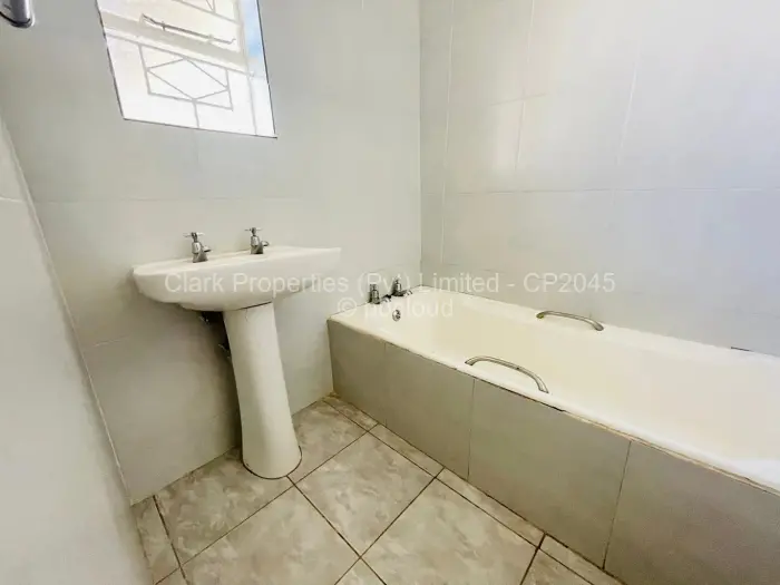 3 Bedroom House for Sale in Avonlea, Harare