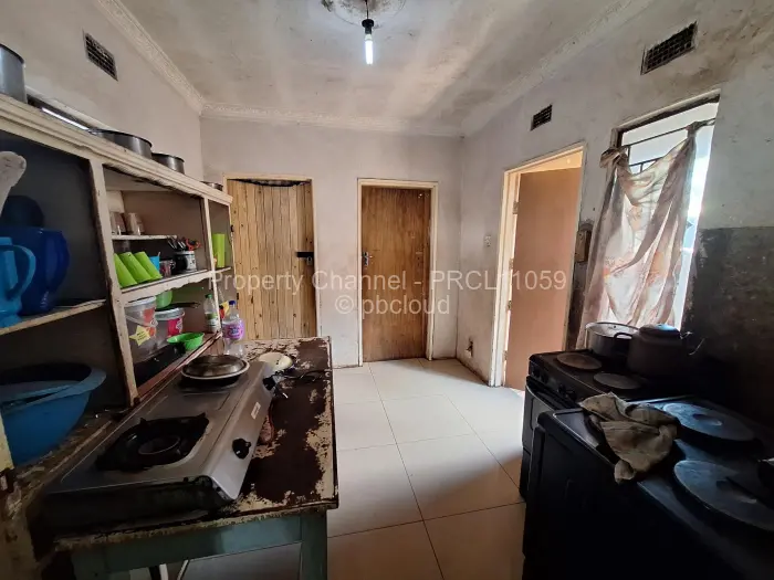5 Bedroom House for Sale in Mabvuku, Harare