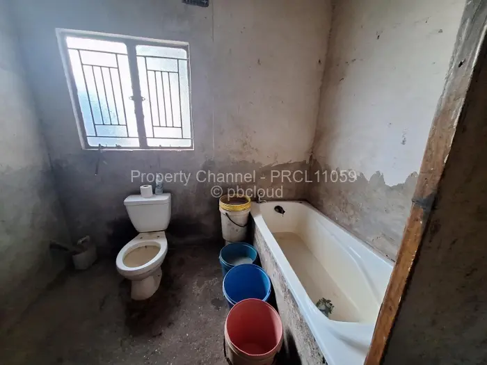 5 Bedroom House for Sale in Mabvuku, Harare
