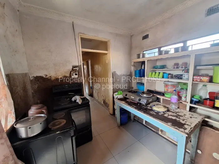 5 Bedroom House for Sale in Mabvuku, Harare