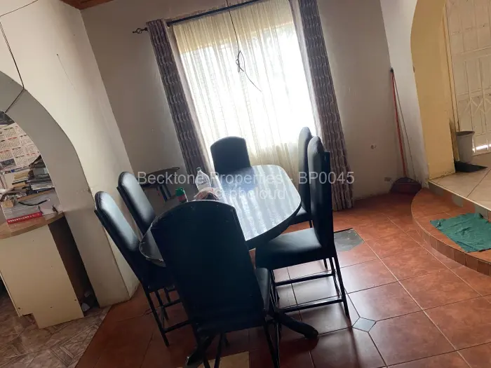2 Bedroom House for Sale in Queensdale Byo, Bulawayo