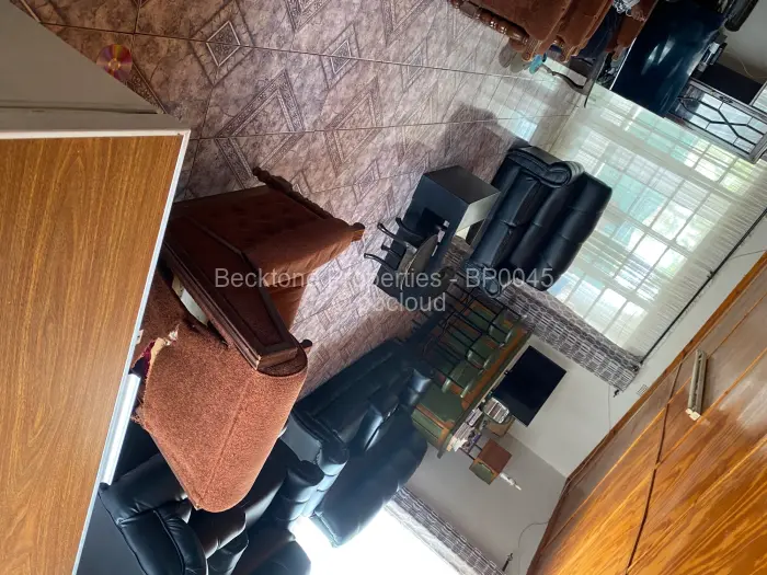 2 Bedroom House for Sale in Queensdale Byo, Bulawayo