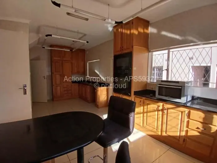 6 Bedroom House to Rent in Mount Pleasant