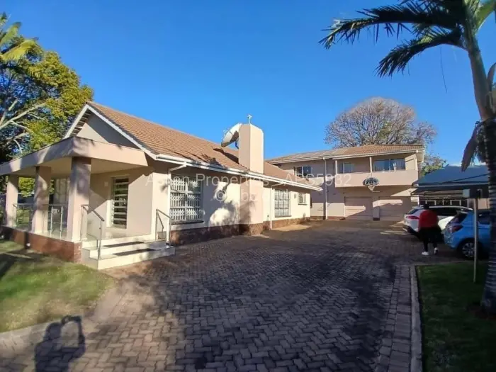 6 Bedroom House to Rent in Mount Pleasant