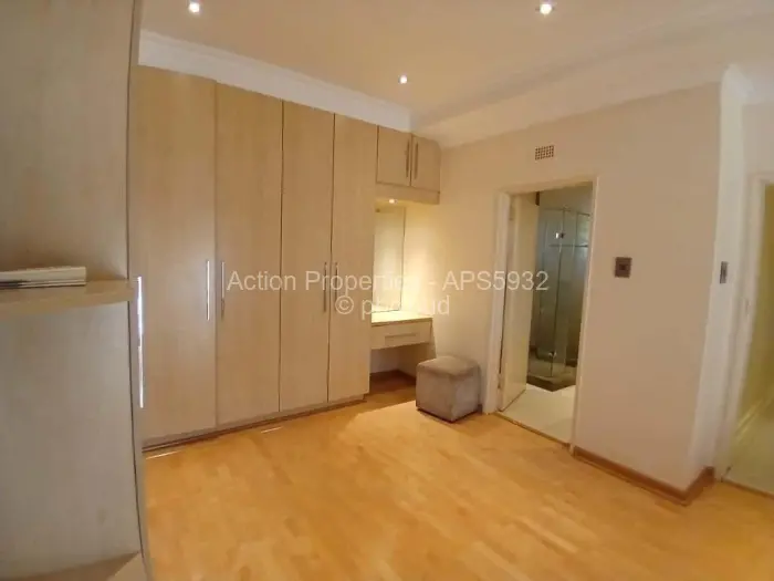 6 Bedroom House to Rent in Mount Pleasant