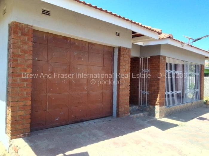 4 Bedroom House for Sale in Madokero Estates, Harare