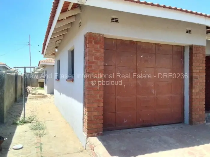 4 Bedroom House for Sale in Madokero Estates, Harare