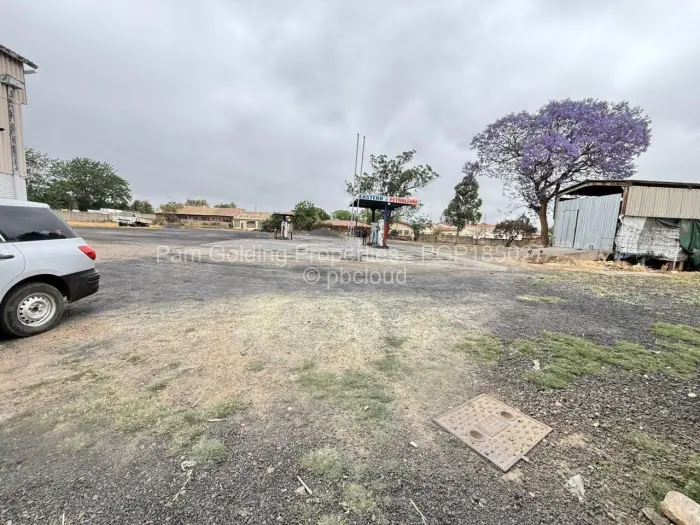 Industrial Property for Sale in Donnington, Bulawayo