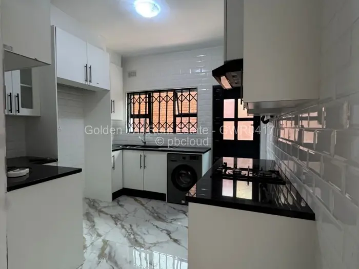 Townhouse/Complex/Cluster to Rent in Mount Pleasant, Harare