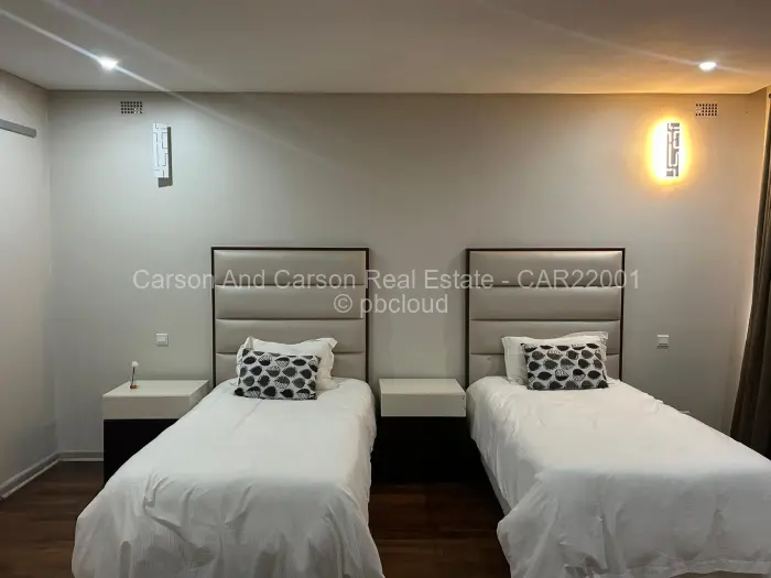 Townhouse/Complex/Cluster to Rent in Newlands, Harare