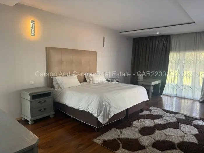 Townhouse/Complex/Cluster to Rent in Newlands, Harare