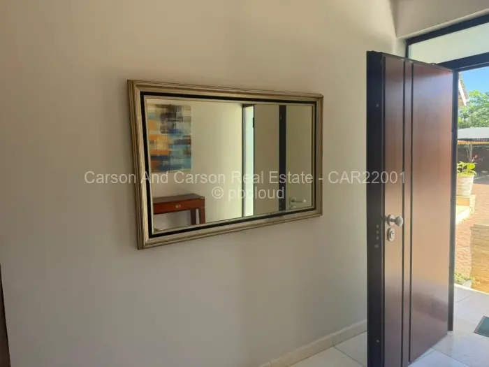 Townhouse/Complex/Cluster to Rent in Newlands, Harare