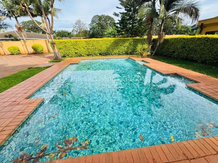 5 Bedroom House for Sale in Borrowdale, Harare