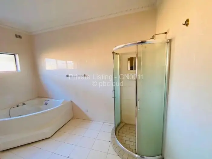 5 Bedroom House for Sale in Borrowdale, Harare