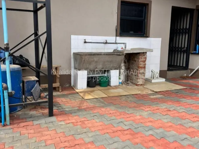 Townhouse/Complex/Cluster to Rent in Madokero Estates