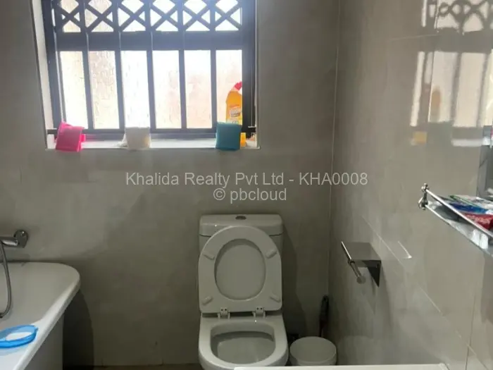 Townhouse/Complex/Cluster to Rent in Madokero Estates