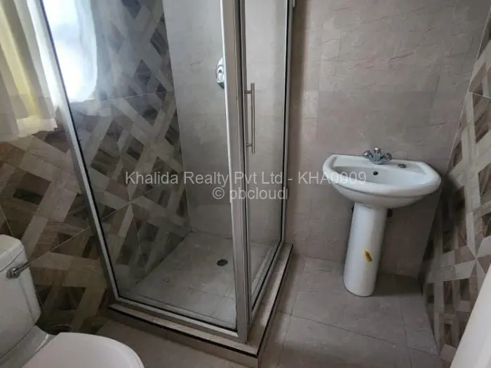 9 Bedroom House to Rent in Rusape, Rusape