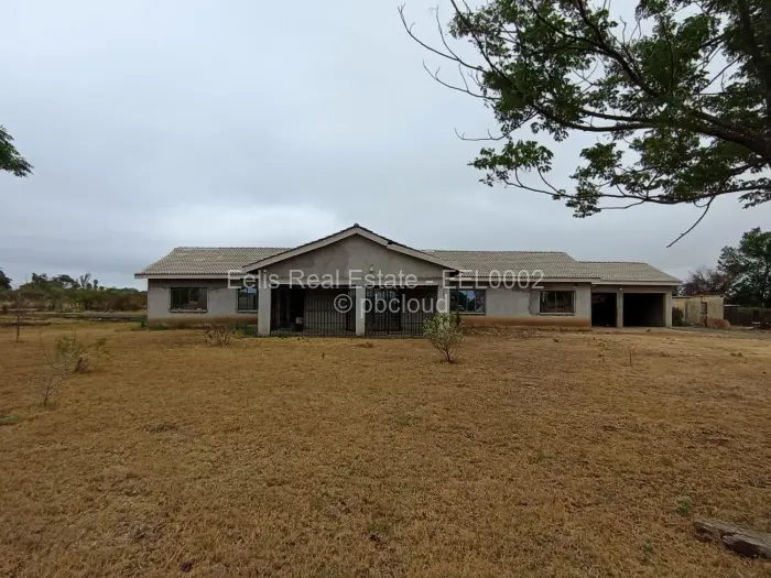 4 Bedroom House for Sale in Daylesford, Gweru