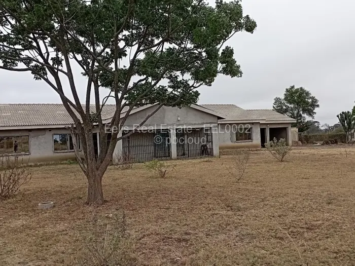 4 Bedroom House for Sale in Daylesford, Gweru