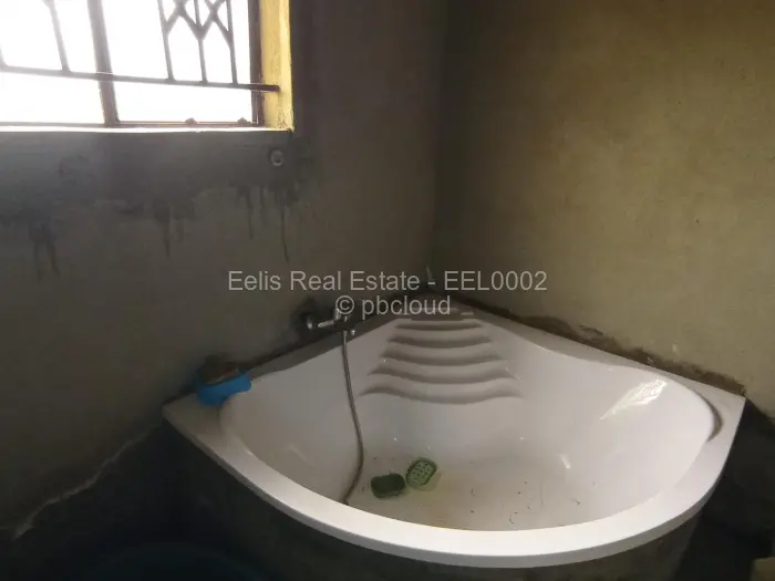 4 Bedroom House for Sale in Daylesford, Gweru
