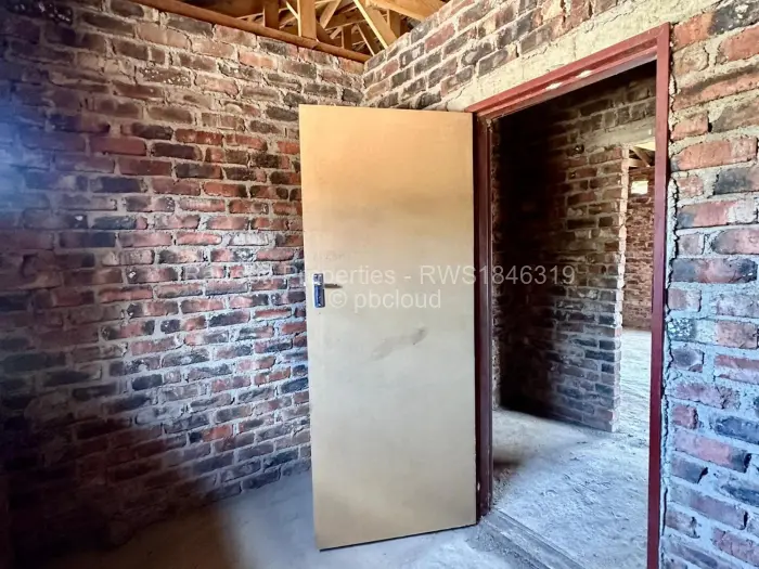 4 Bedroom House for Sale in Mainway Meadows, Harare