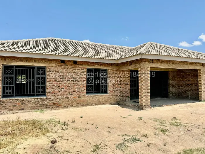 4 Bedroom House for Sale in Mainway Meadows, Harare